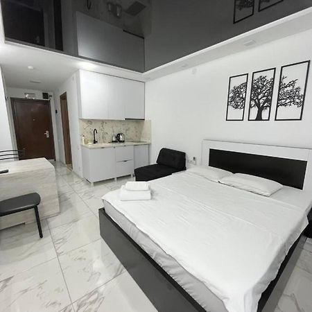 Sea View Studio Apartment In Orbi Residence Batoemi Buitenkant foto